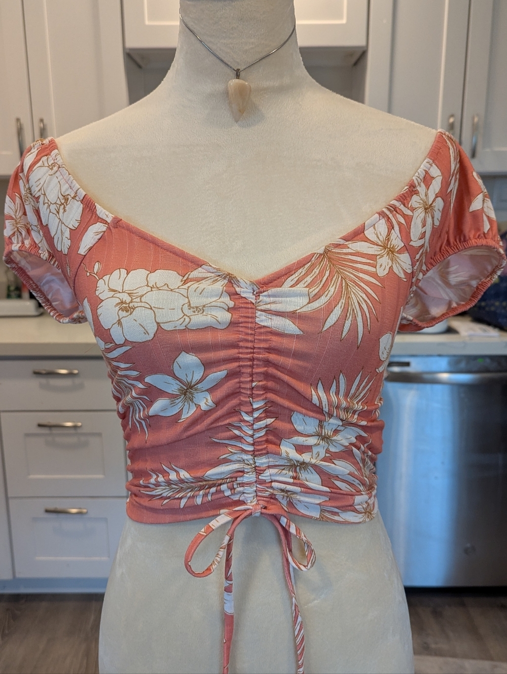 Floral Ruched Crop Top‎ - Coral Pink - F21